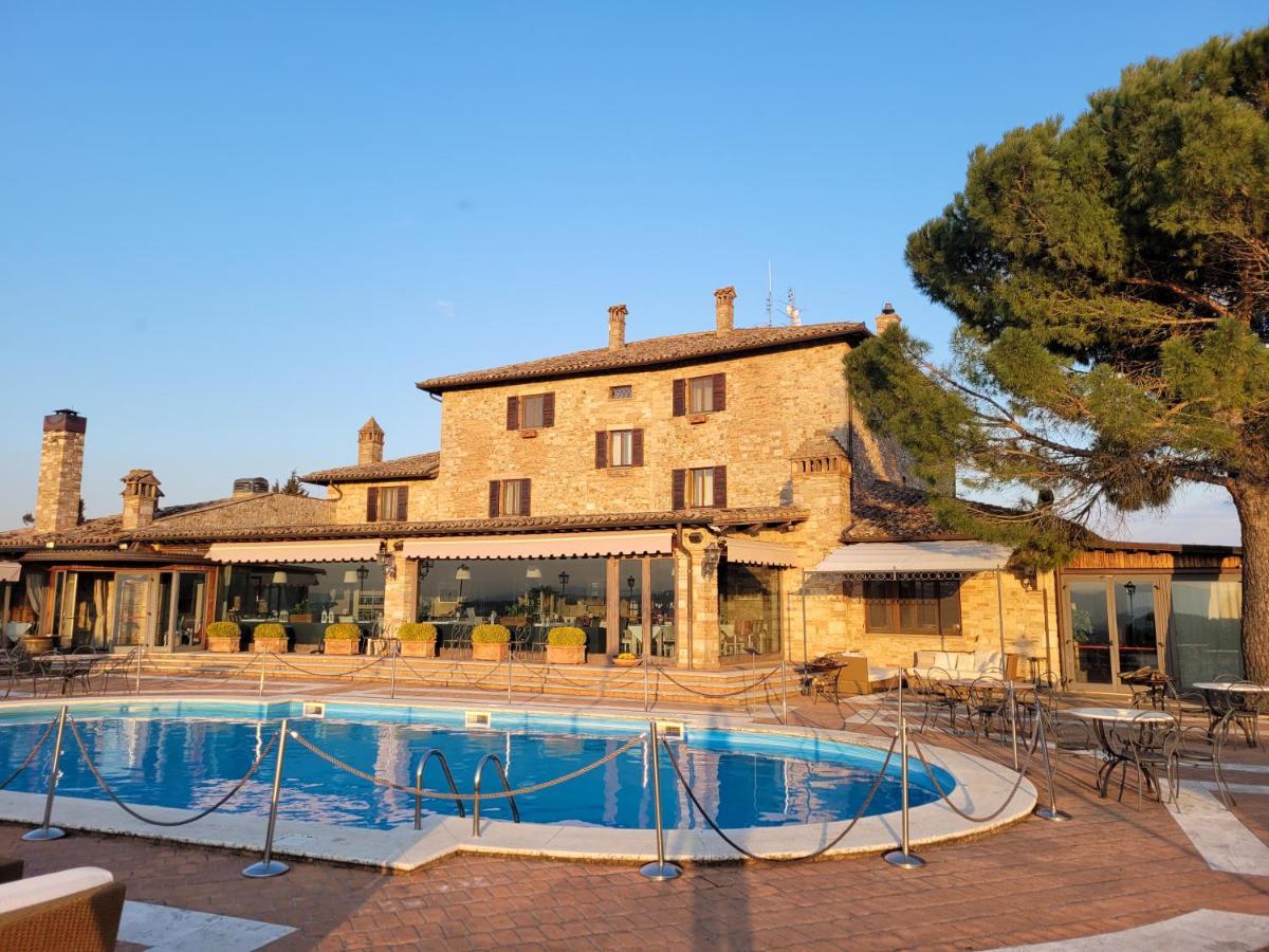 Relais Todini - Residenza D'Epoca - Luxury Historic House Hotell Exteriör bild
