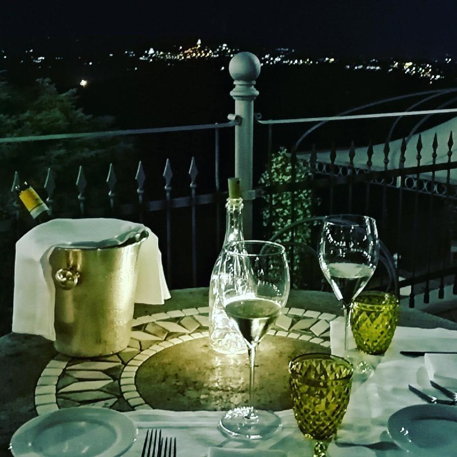 Relais Todini - Residenza D'Epoca - Luxury Historic House Hotell Exteriör bild