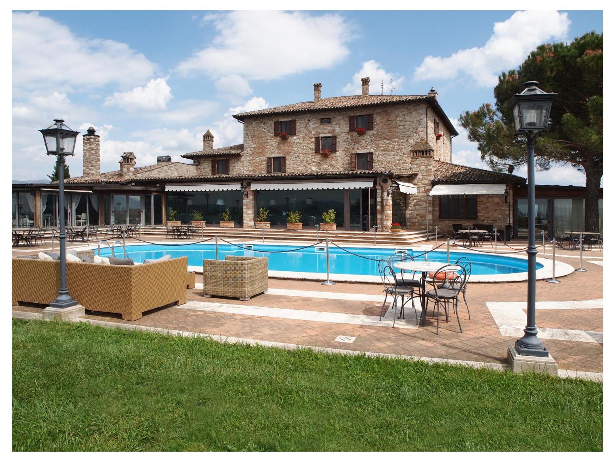 Relais Todini - Residenza D'Epoca - Luxury Historic House Hotell Exteriör bild